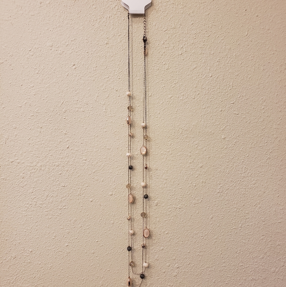 Ann Taylor Necklace With Frosted Pink, Frosted Ivory, Sparkly Black And Glass
